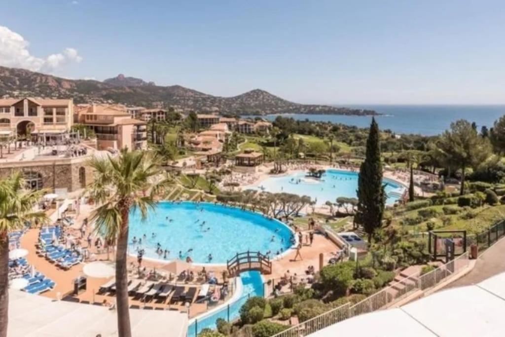 Superbe Appartement Village Cap Esterel 4P Climatise Saint-Raphaël Extérieur photo